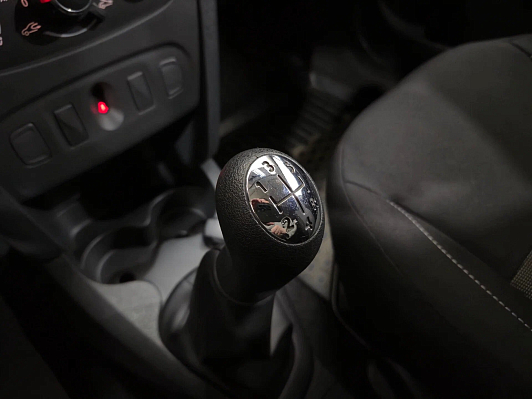 Renault Sandero Stepway Life, 2020 года, пробег 25900 км