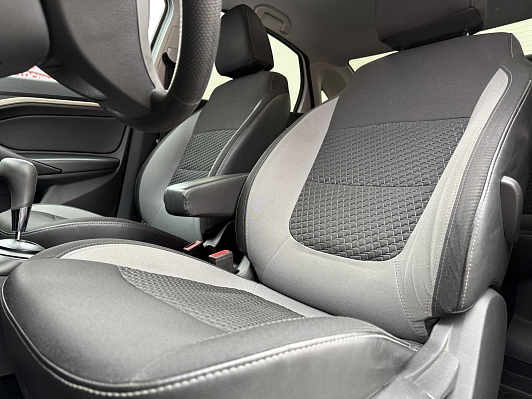 Lada (ВАЗ) Vesta Luxe Multimedia (2018-2019), 2017 года, пробег 96650 км