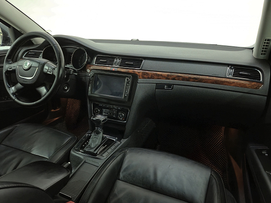 Skoda Superb, 2011 года, пробег 240513 км