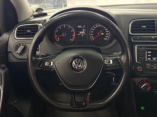 Volkswagen Polo Comfortline, 2017 года, пробег 182000 км
