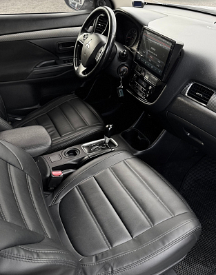 Mitsubishi Outlander Inform, 2013 года, пробег 252500 км