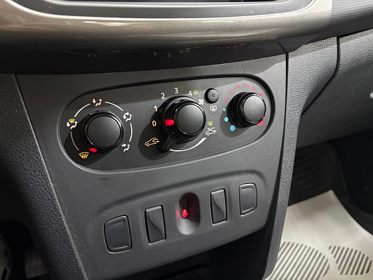 Renault Logan Confort, 2016 года, пробег 74721 км