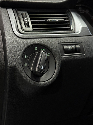 Skoda Rapid Ambition, 2019 года, пробег 158000 км