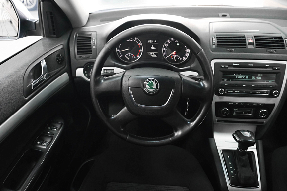 Skoda Octavia Ambition, 2010 года, пробег 149000 км
