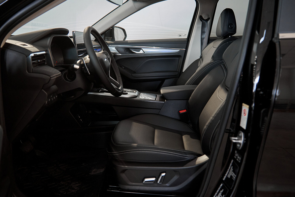 Haval Jolion Техно +, черный