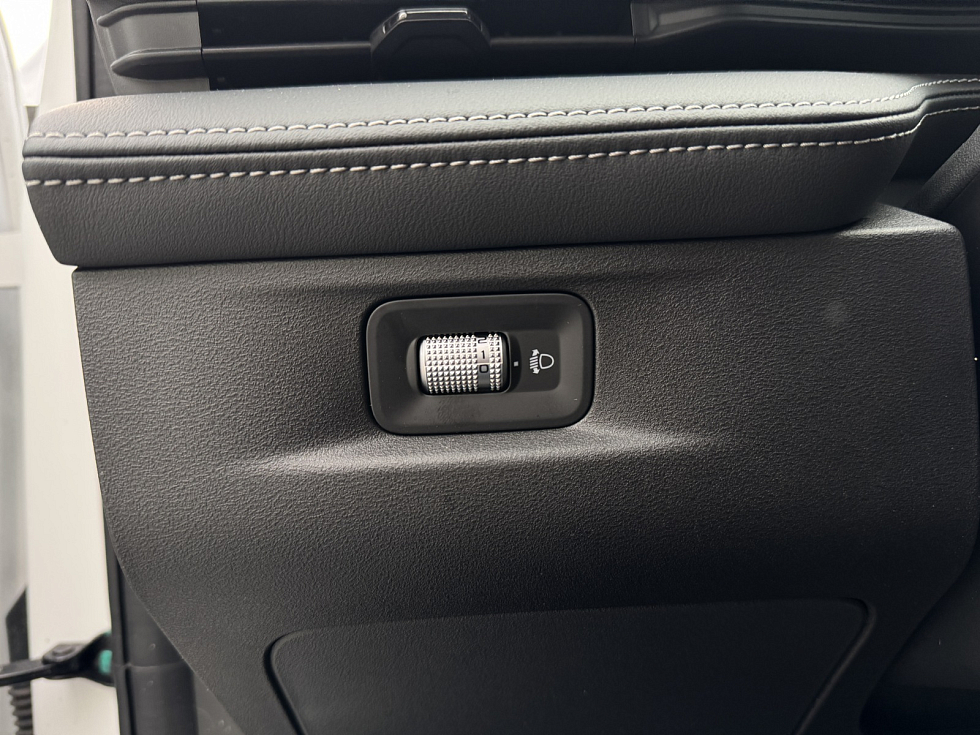 Geely Cityray Флагман, белый