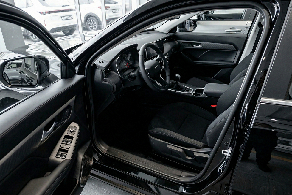 Haval Jolion Комфорт, черный