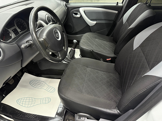 Lada (ВАЗ) Largus Luxe (7 мест), 2019 года, пробег 176635 км