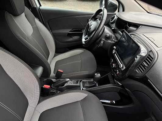 Renault Kaptur Drive, 2021 года, пробег 37352 км