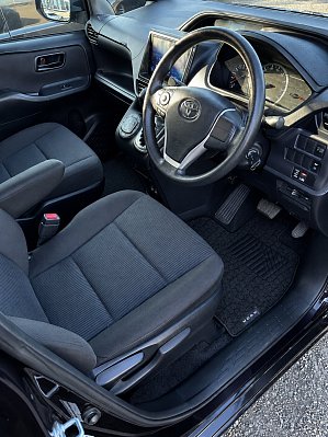 Toyota Noah, 2015 года, пробег 178702 км