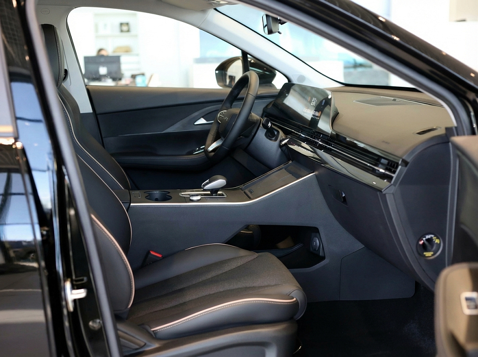 Omoda C5 Стиль (2024), черный