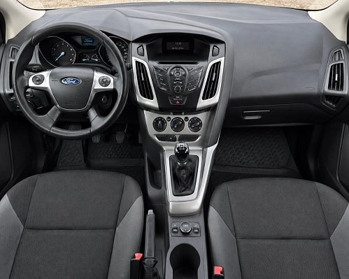 Ford Focus Trend, 2011 года, пробег 282648 км