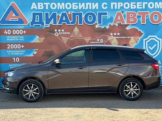 Lada (ВАЗ) Vesta Luxe, 2021 года, пробег 43500 км