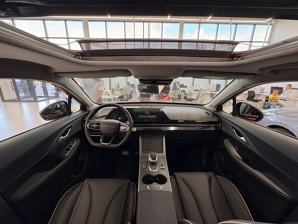 Omoda C5 Fun, красный