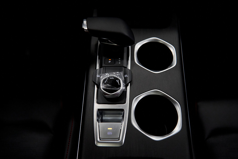 Changan UNI-S (CS55 Plus) Comfort, красный