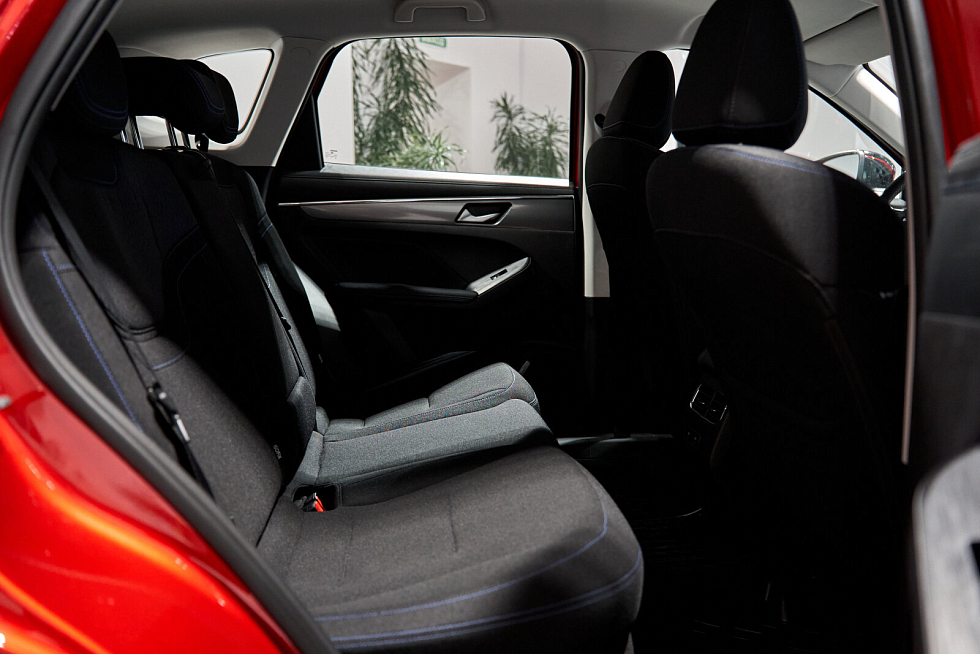 Haval Jolion Оптимум, красный