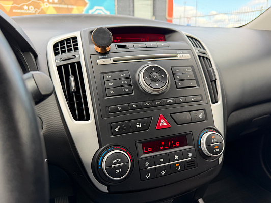 Kia Ceed, 2011 года, пробег 182932 км