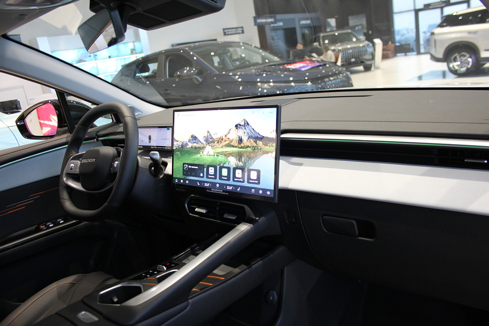 Jaecoo J6 Актив, белый