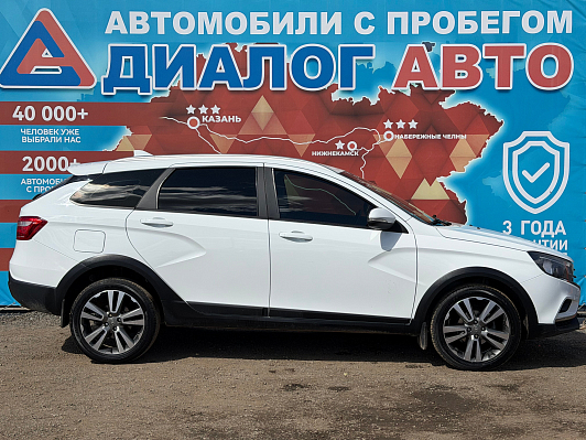 Lada (ВАЗ) Vesta Luxe, 2021 года, пробег 120370 км