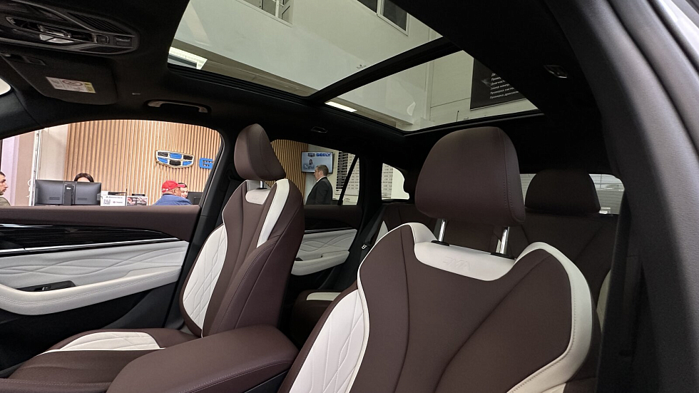 Geely Monjaro Флагман, белый