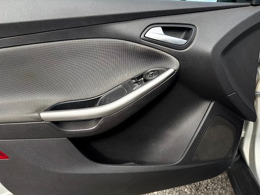 Ford Focus Trend, 2011 года, пробег 282648 км