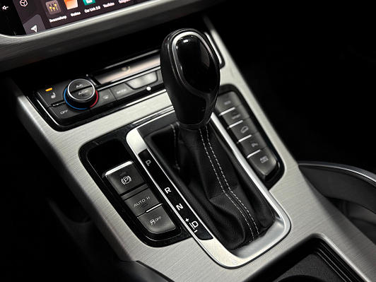 Geely Atlas Люкс + Yandex Auto, 2019 года, пробег 191358 км