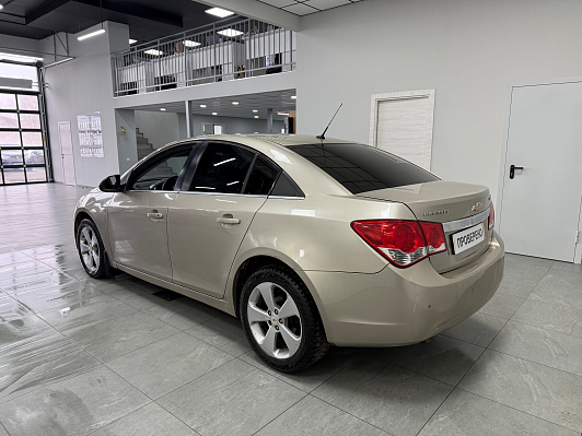 Chevrolet Cruze LT sedan 1PR69KBF1, 2011 года, пробег 291111 км