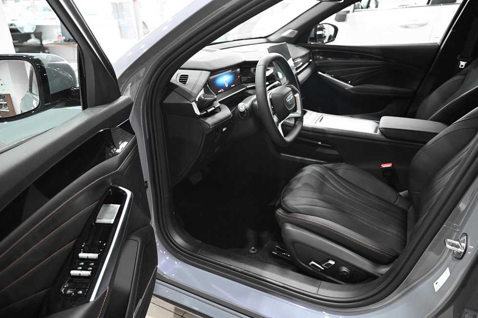 Geely Preface Люкс, серебряный