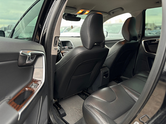 Volvo XC60 Summum, 2015 года, пробег 187400 км