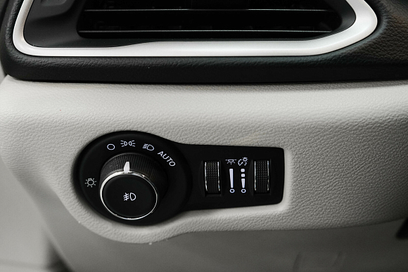 Chrysler Pacifica, 2017 года, пробег 77836 км