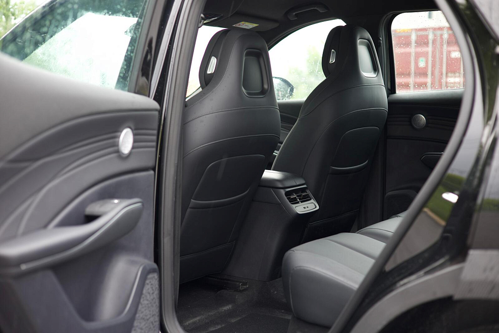 Omoda C7 Lifestyle, черный