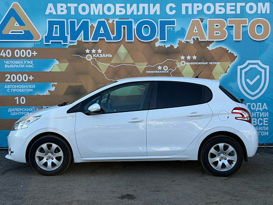 Peugeot 208 Active, 2014 года, пробег 150000 км