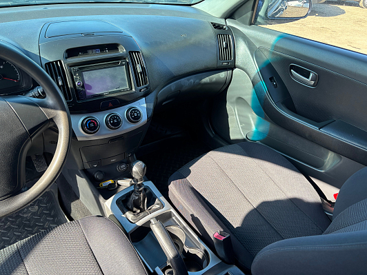 Hyundai Elantra Comfort, 2009 года, пробег 183401 км