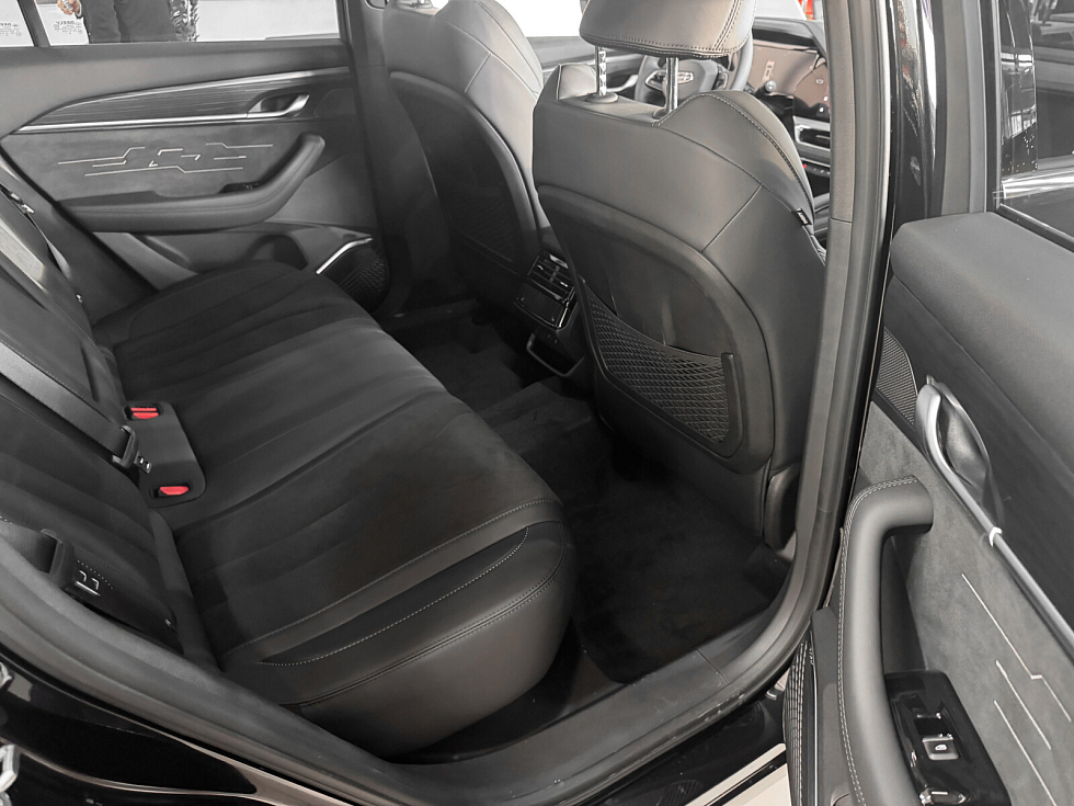 Geely Monjaro , черный