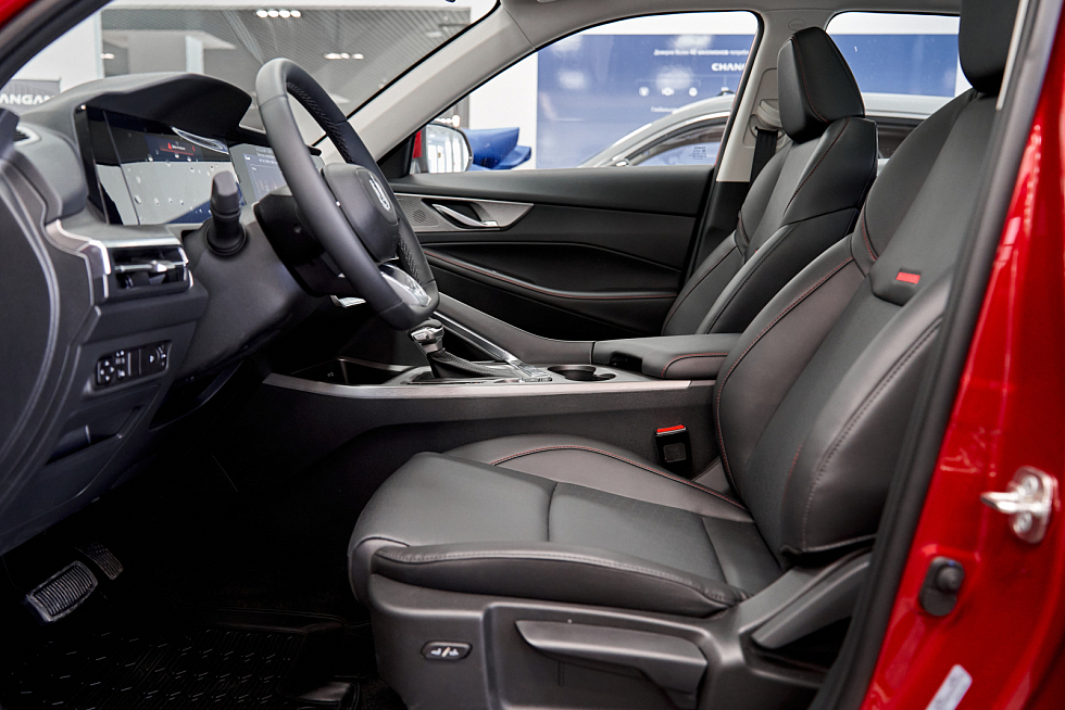 Changan CS35 Plus Техно, серебряный