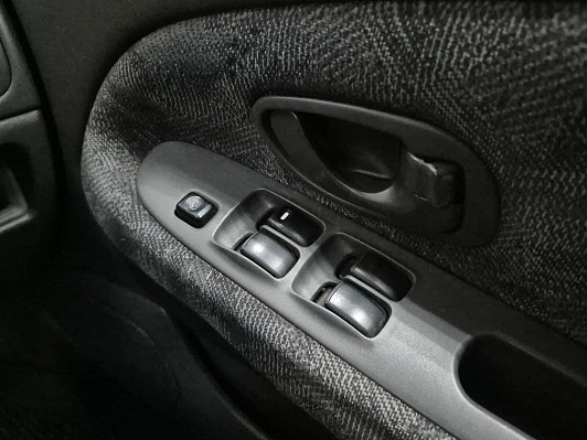 Mitsubishi Lancer, 2000 года, пробег 331398 км