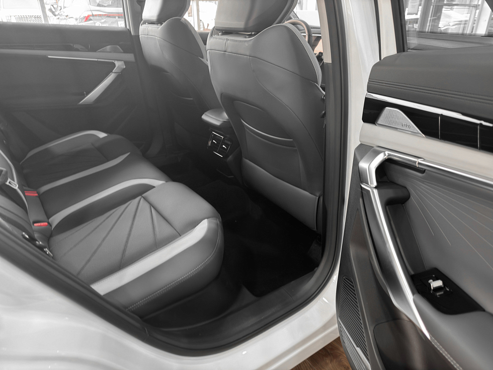 Geely Atlas Luxury, белый