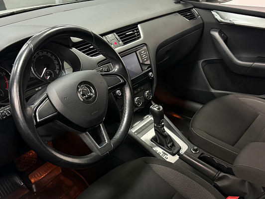 Skoda Octavia Ambition, 2019 года, пробег 164559 км
