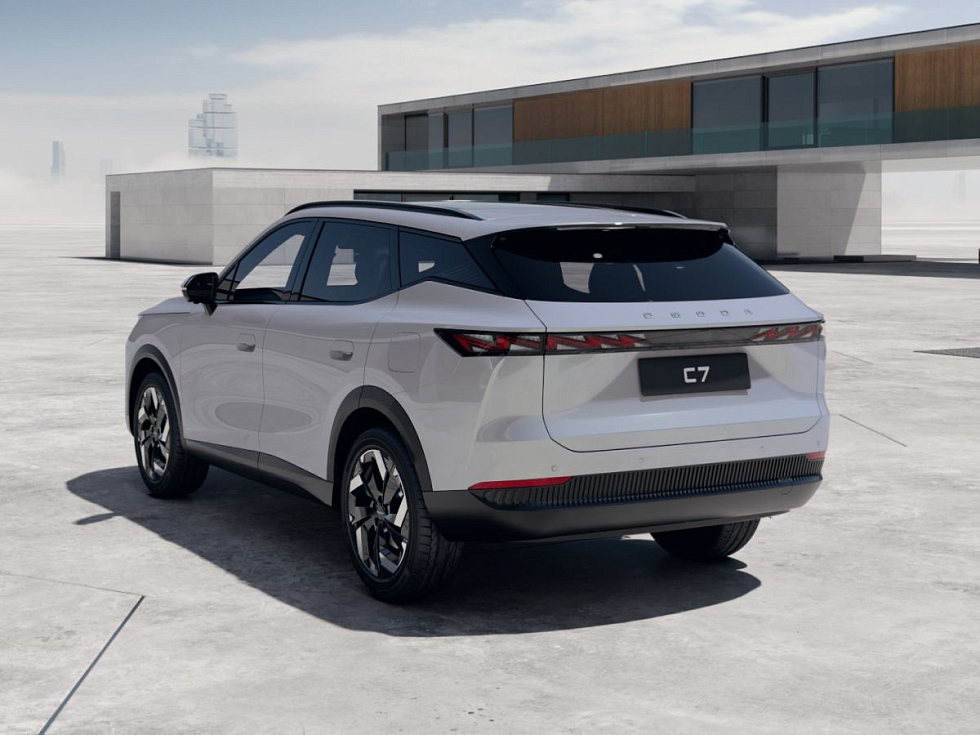 Omoda C7 Active, серебряный