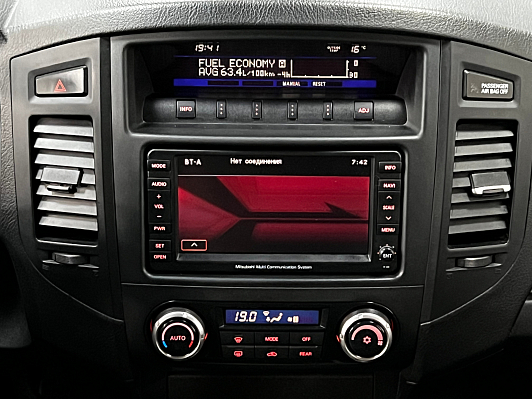 Mitsubishi Pajero Instyle, 2011 года, пробег 243555 км