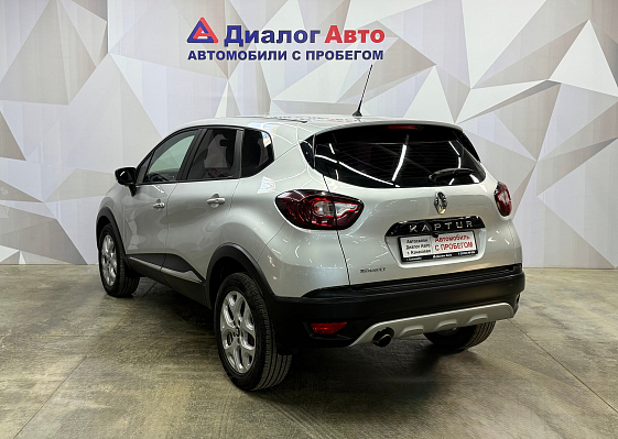 Renault Kaptur Drive, 2017 года, пробег 74741 км