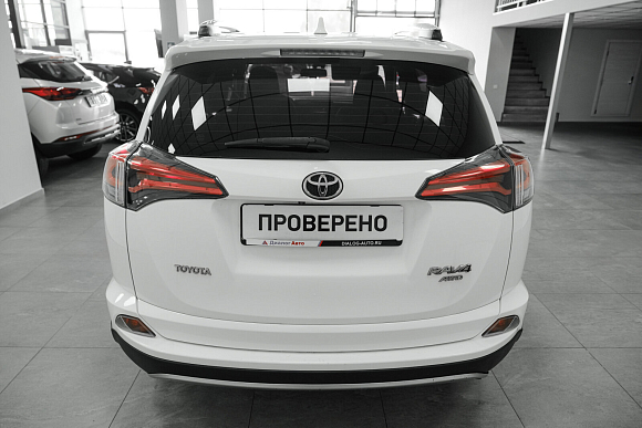Toyota RAV4, 2017 года, пробег 187660 км
