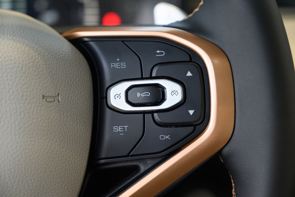 Haval Jolion Техно, красный