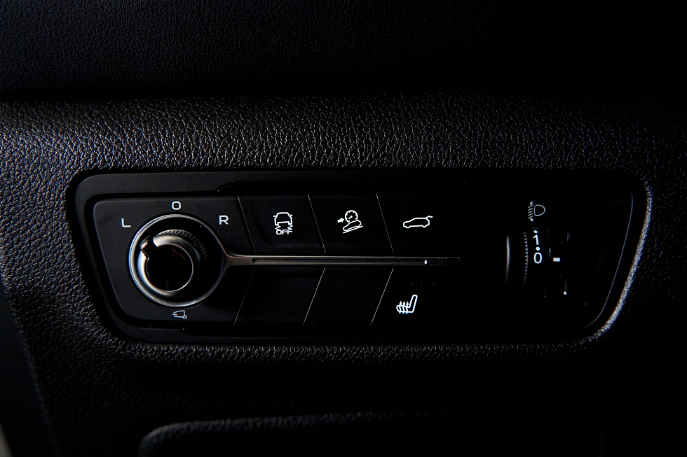 Changan CS75 Pro Техно 5 мест, черный