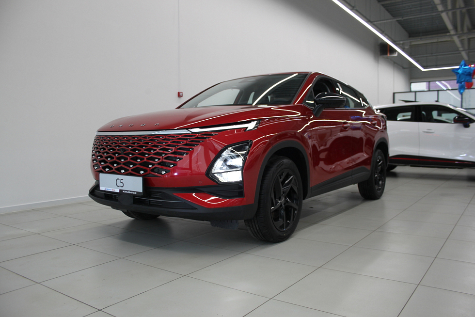Omoda C5 Актив, красный