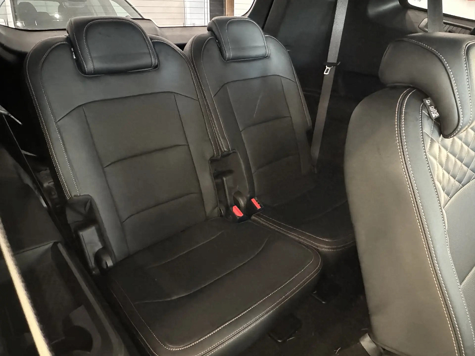 Geely Okavango Флагман, белый
